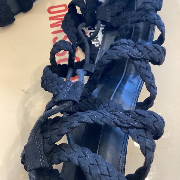 GLADIATOR LACE UP SANDAL ( Size: 10) - Picture 4 of 15